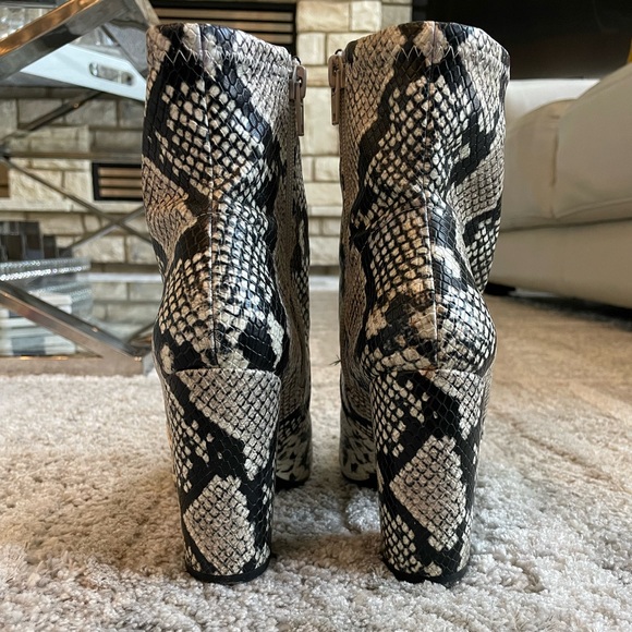 Aldo snakeprint heeled boots - Picture 4 of 4
